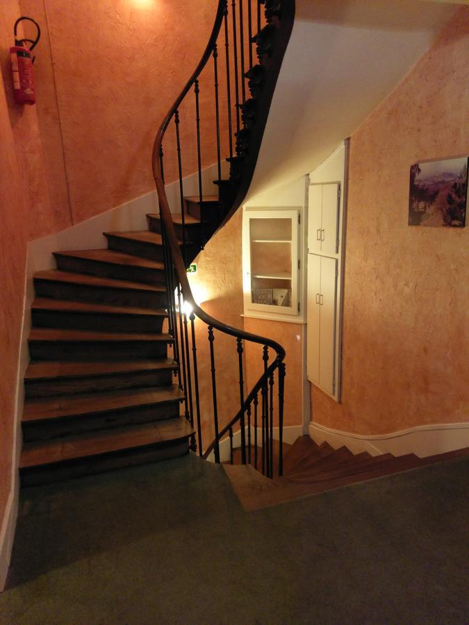 Logis De L'Europe Restaurant Le Cepage Hotel Corbigny Buitenkant foto